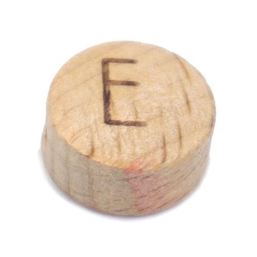 Houten letterkralen E