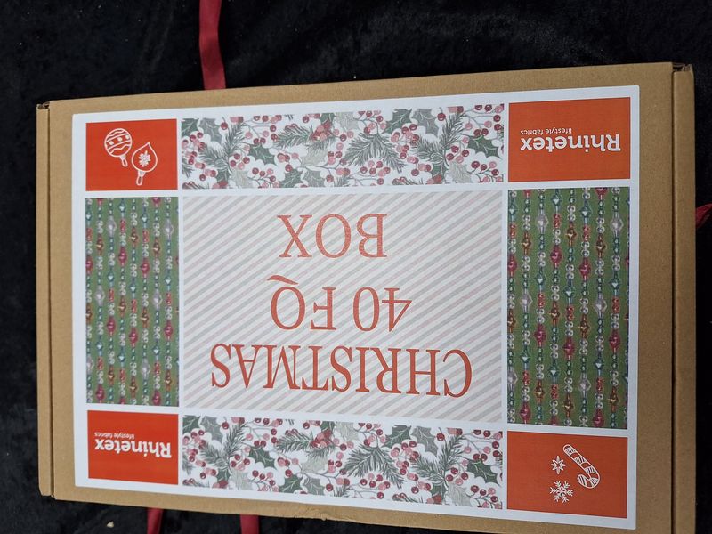 Designer box Christmas 40 Fat Quaters (45x55cm)