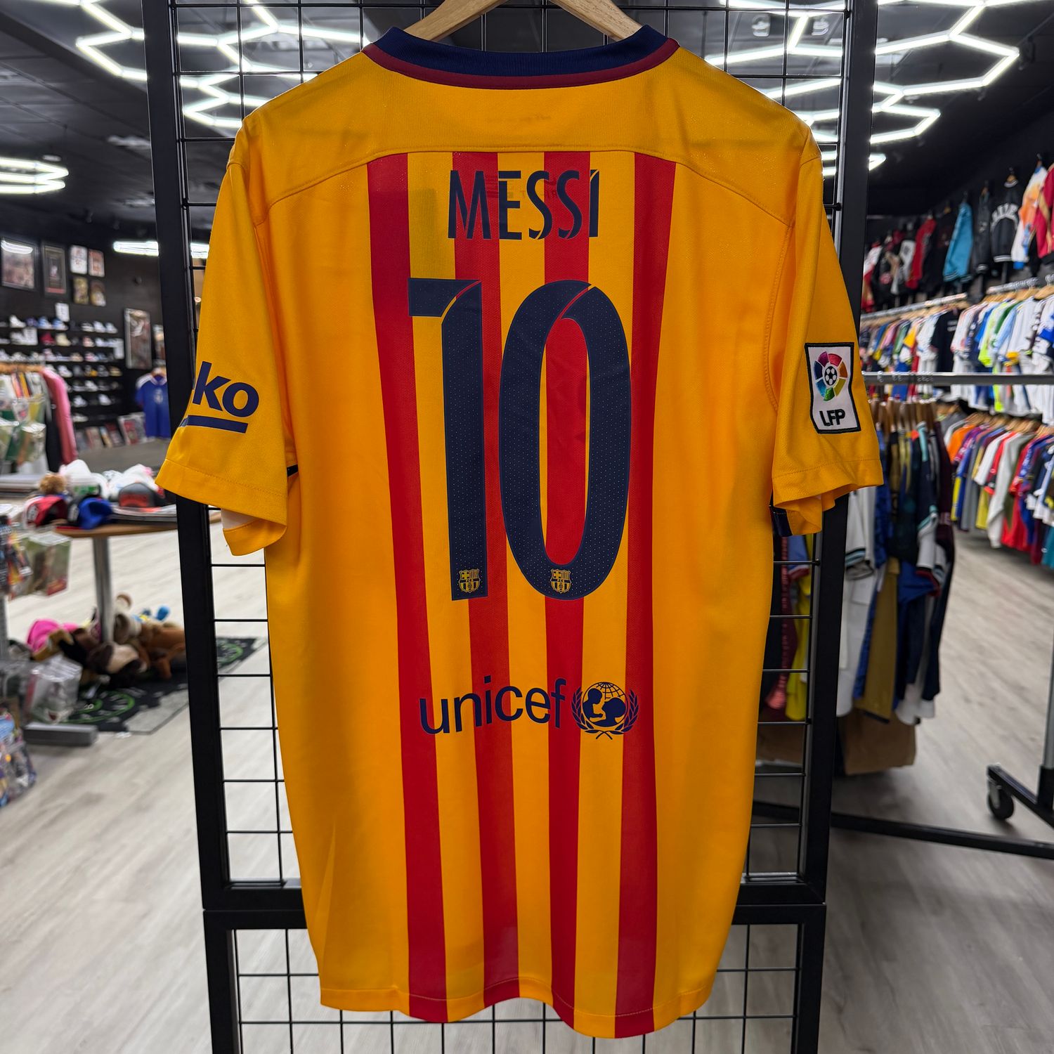 15/16 Nike FC Barcelona Away Messi