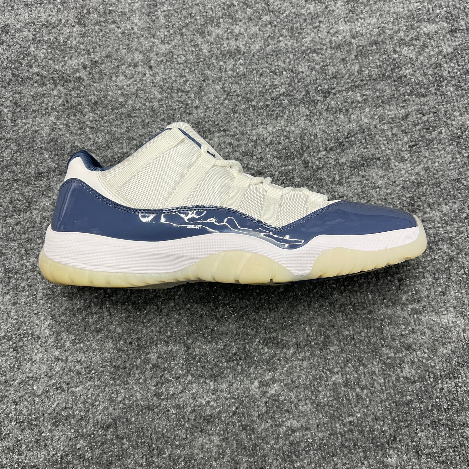 AJ11 Low Diffused Blue PO NB
