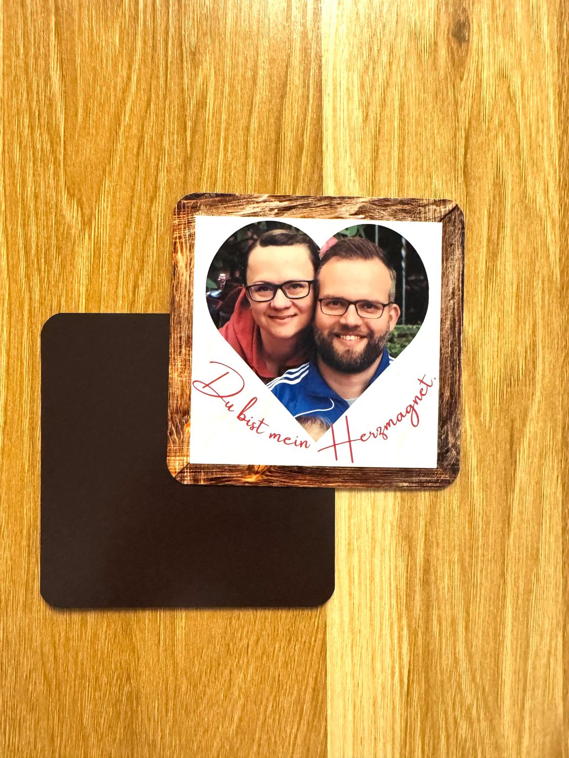 1 Flexi-Fotomagnet mit Herzmotiv und Spruch