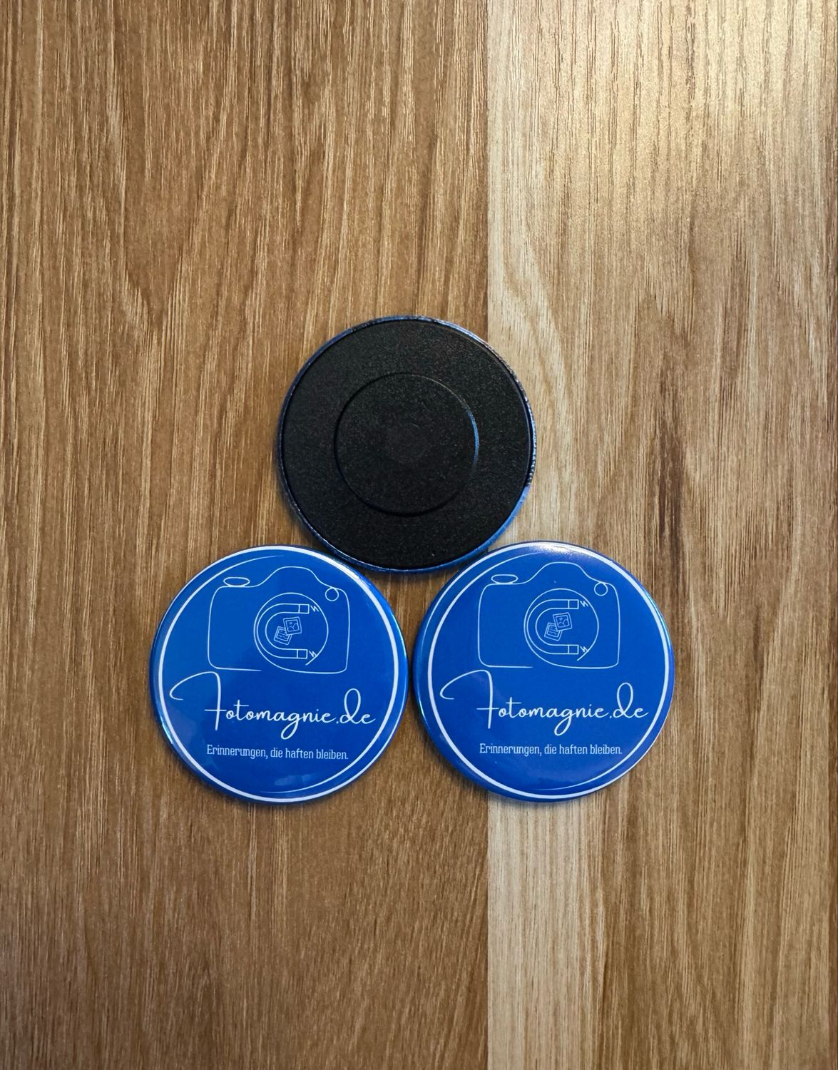 1 runder Logo-Magnet 59mm