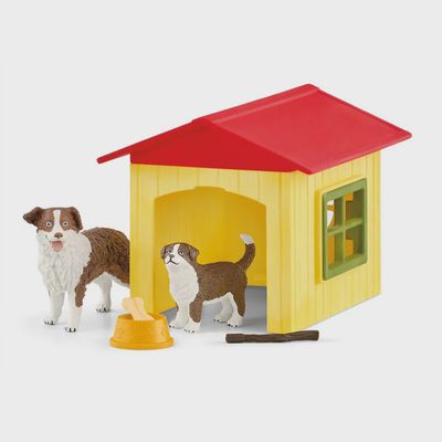 42573 Friendly Dog House