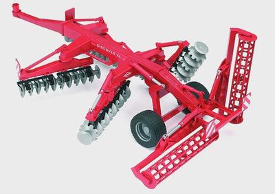 02217 Kuhn Disc Harrow XL