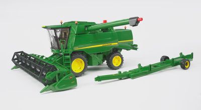 Bruder 09804 John Deere Combine Harvester T670i