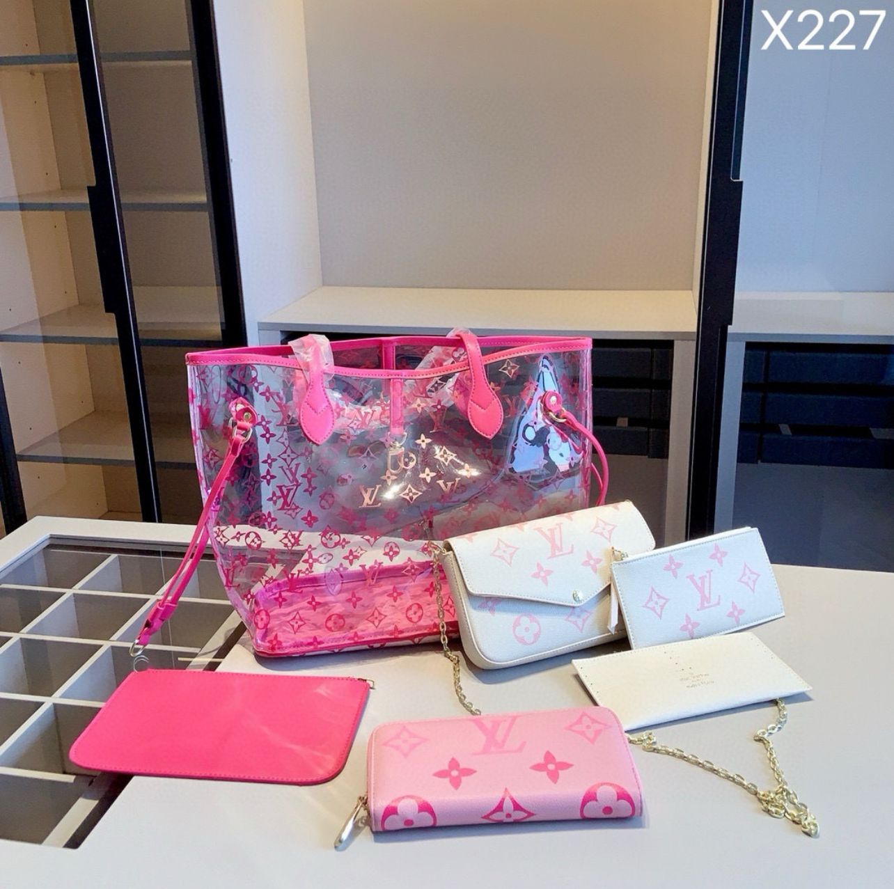 Clear pink L bag set
