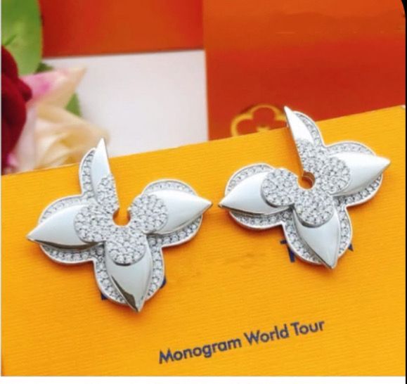 SILVER MONOGRAM L EARRINGS