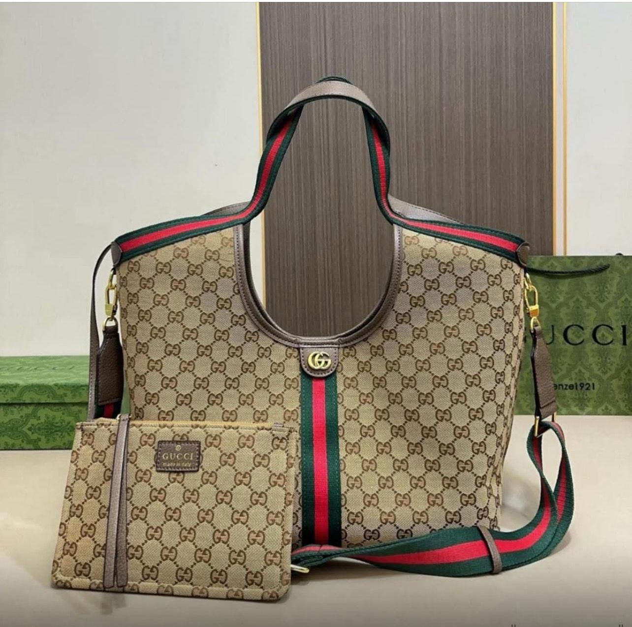LARGE GG PURSE