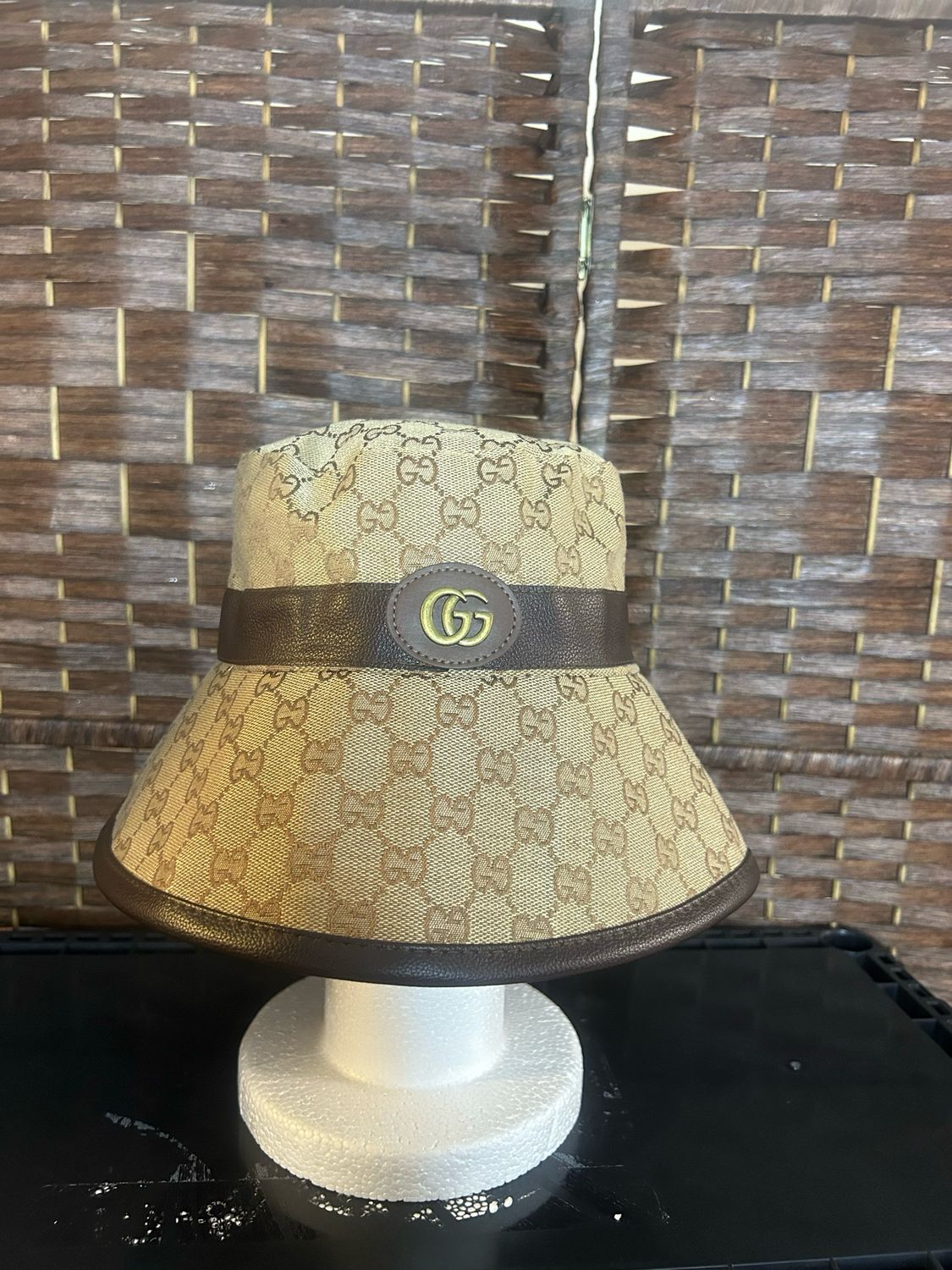 GBUCKET NO STRIPE