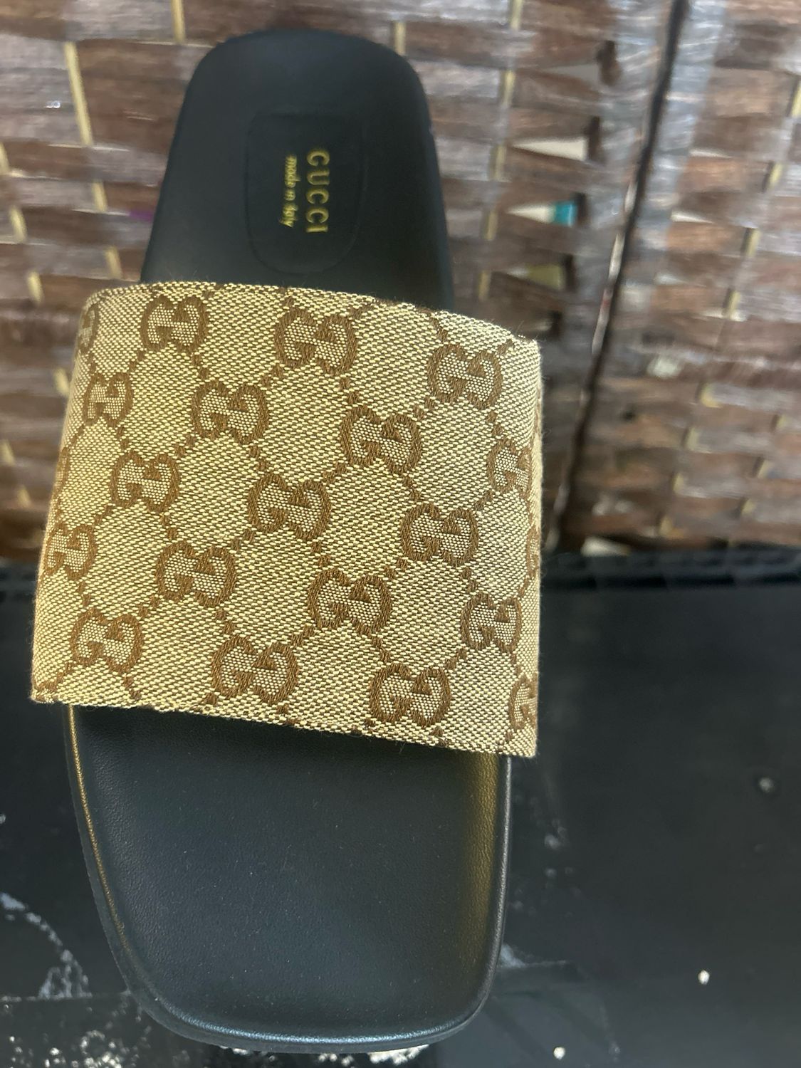 G WIDE STRAP SLIDE