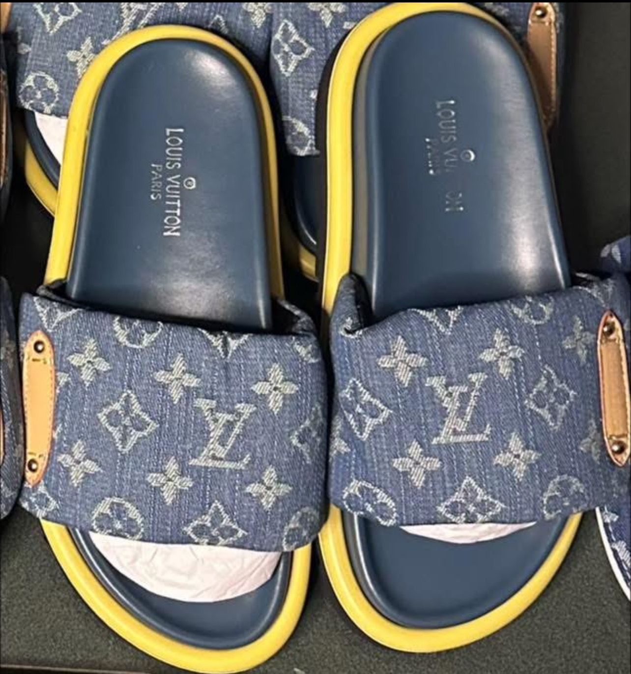 BLUE JEAN L SLIDE