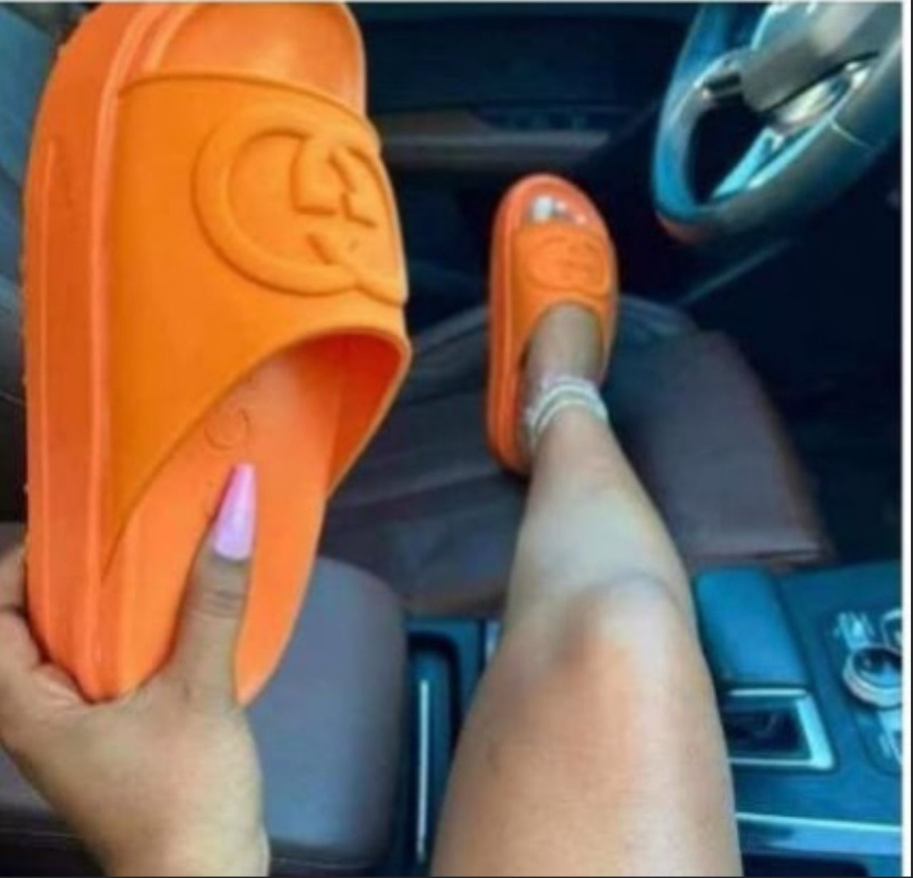 ORANGE G CLOG SLIDE