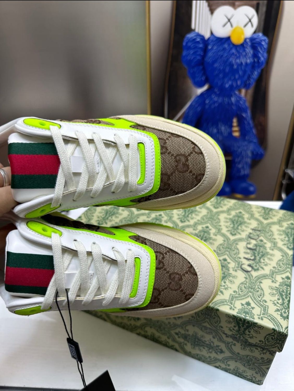 LIME G TENNIS SHOE