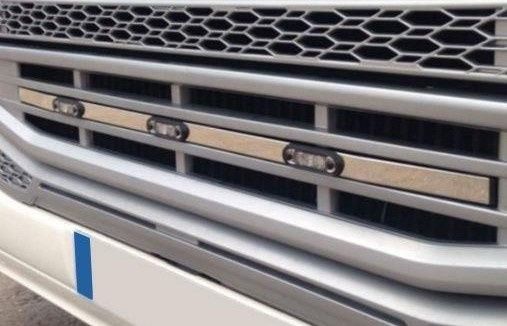 Listwa ozdobna na grill Volvo FH4 / 2013+