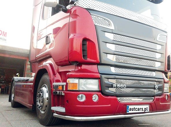 Scania 2010-2013 / R500 grill z blachy INOX super lustro