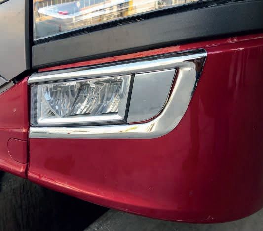 SCANIA R S NIERDZEWNE RAMKI LAMP PRZECIWMGIELNYCH INOX