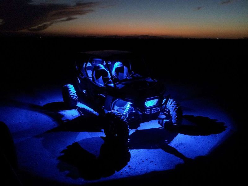 SHARK LED KOLOROWY ŚWIATŁO ROBOCZE 3W/1szt.