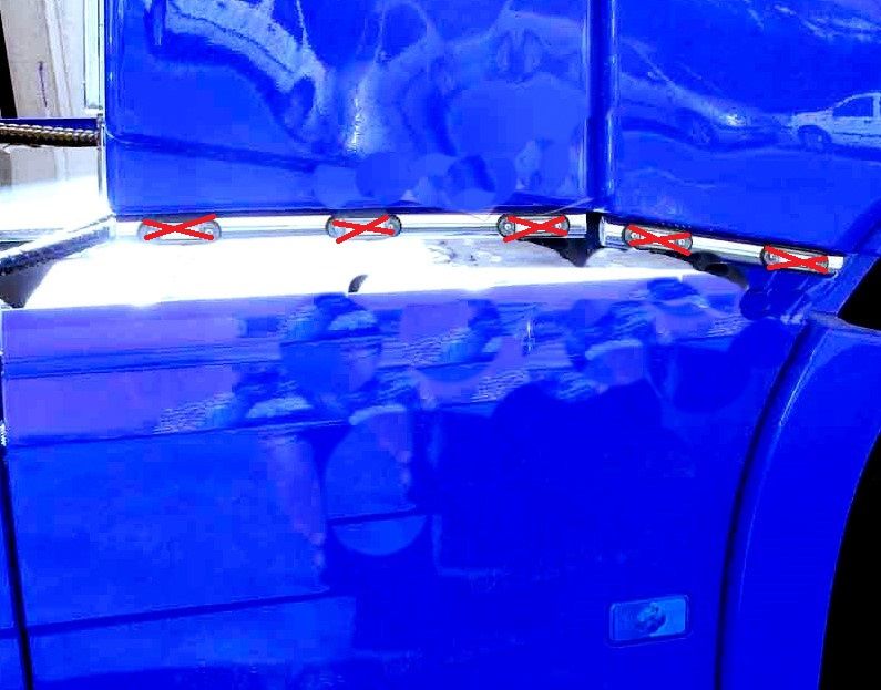 Volvo FH4 / 2013+ Orurowanie boczne tylna owiewka