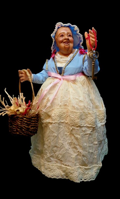 the Beautiful 'Mbriana terracotta statuette 30 cm