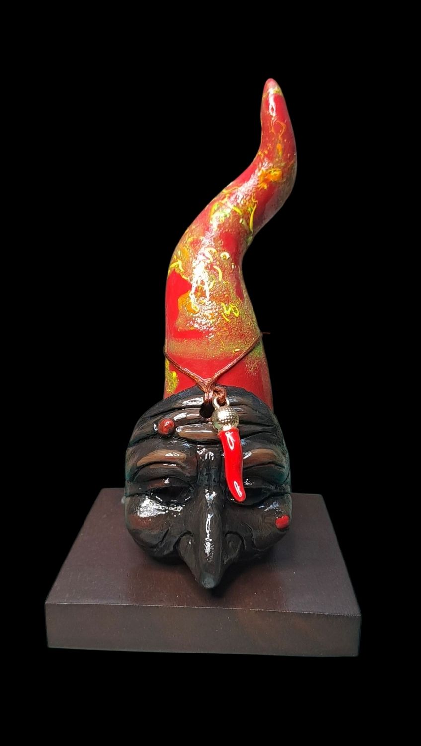 Red enamelled terracotta horn 13 cm