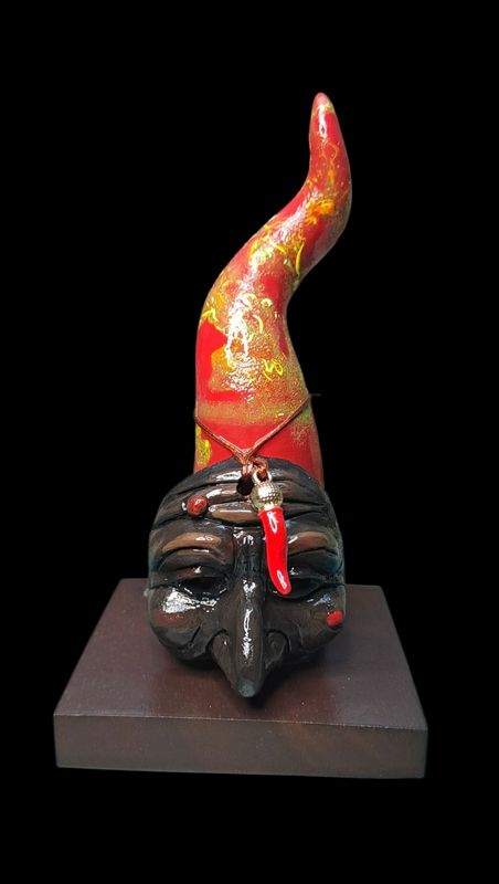 Red enamelled terracotta horn 13 cm