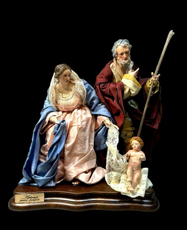 18th century Neapolitan style nativity scene, 30 cm, with back-painted glass eyes.