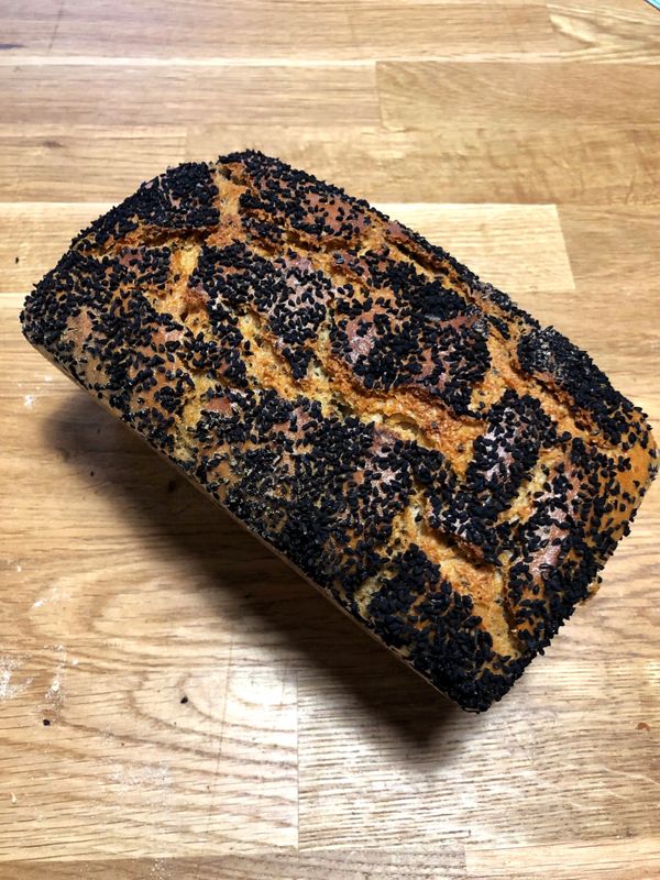 Chleb żytni z czarnuszką