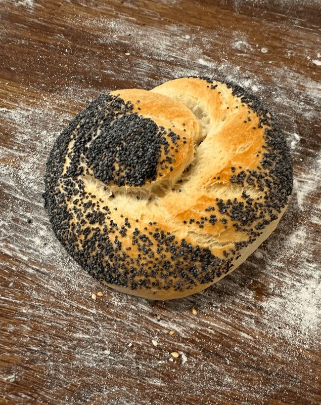 Bułka pszenna z makiem