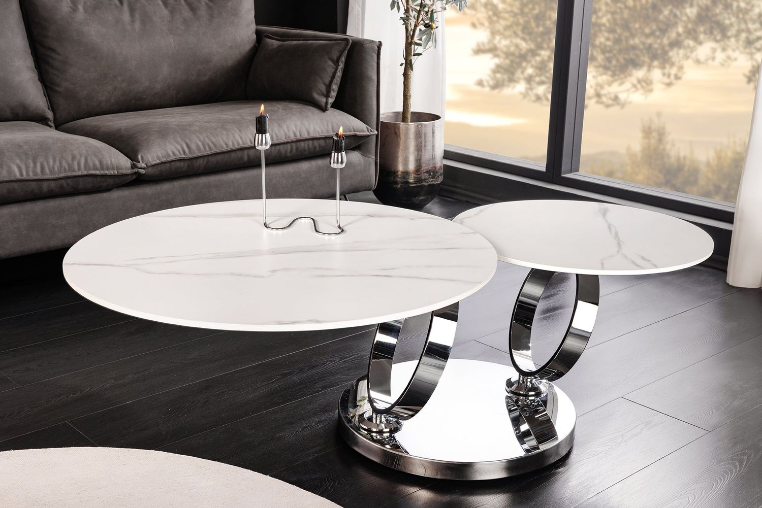 Table basse DANCING RINGS 80-135cm pivotante avec support chromé et plateau en céramique effet marbre blanc - 46318