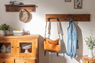 Porte-manteau mural HEMINGWAY 60 cm en bois massif recyclé - 39551