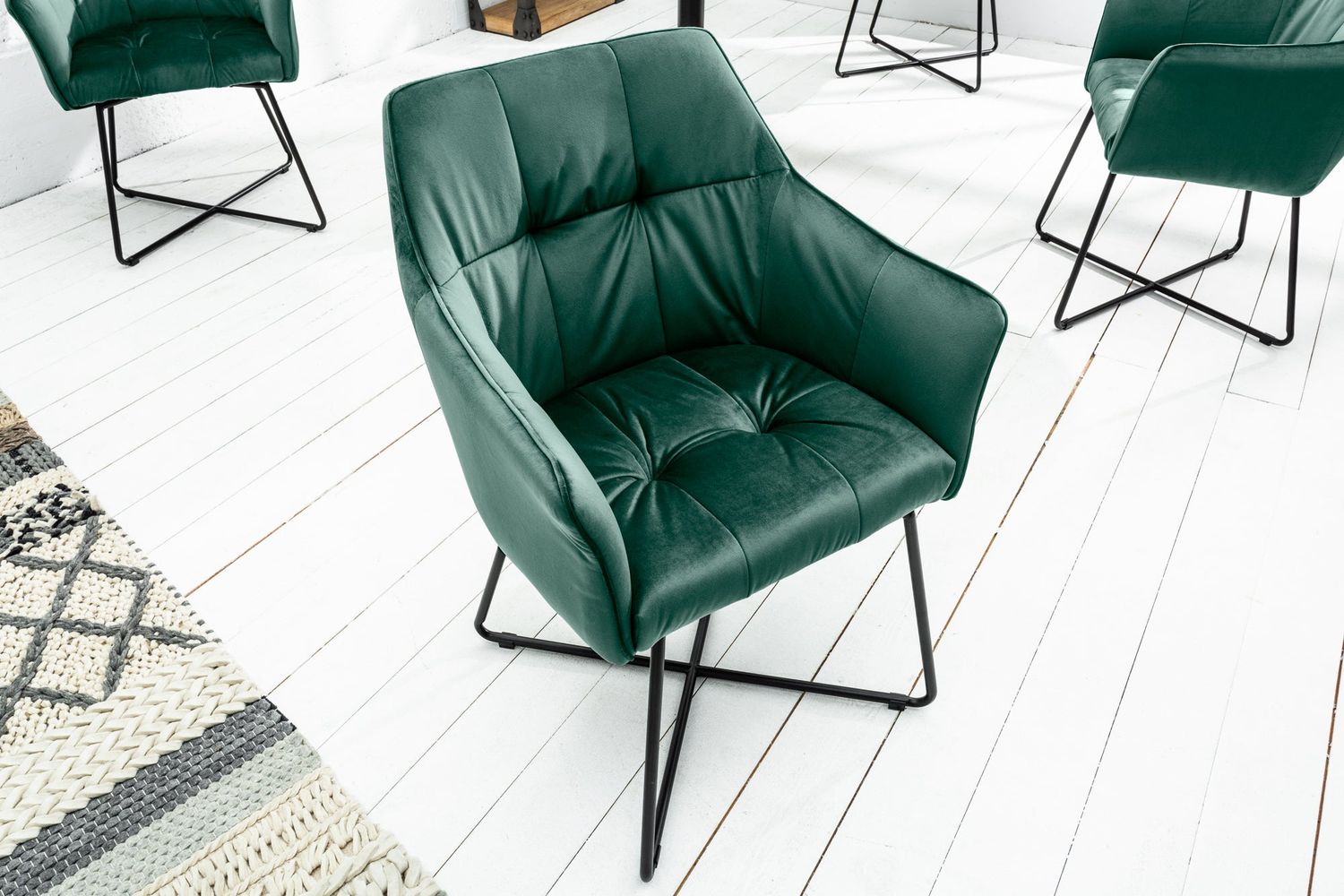 Fauteuil LOFT avec accoudoirs en velours vert - 41661