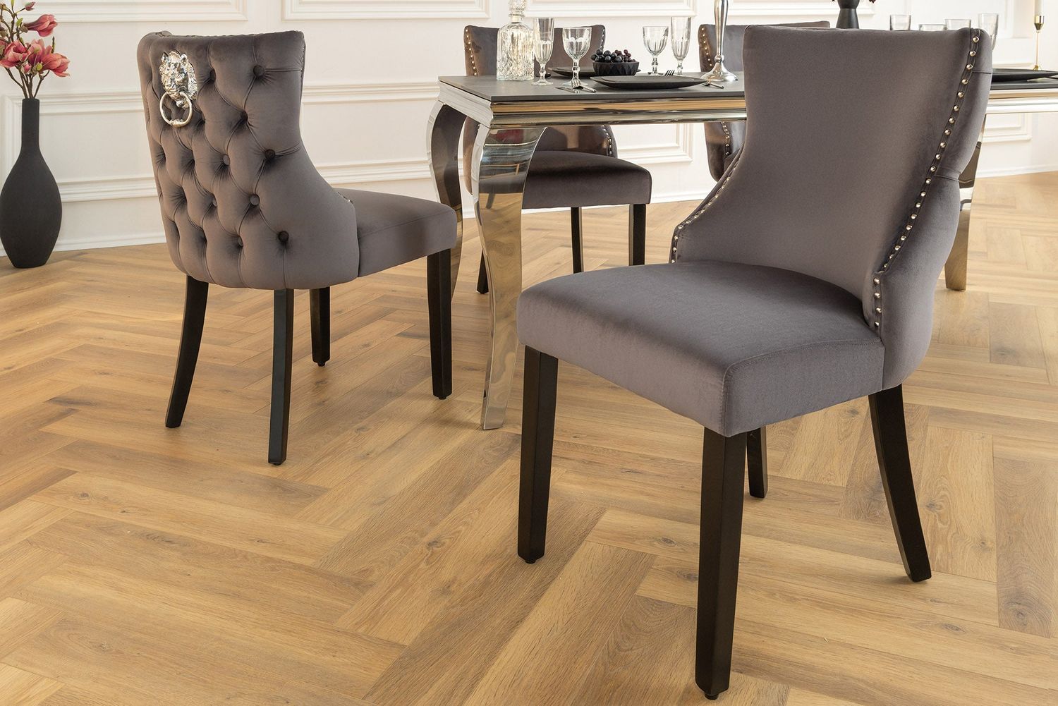 Fauteuil CASTLE DELUXE avec poignée tête de lion, pieds en velours gris noir, style Chesterfield - 45732