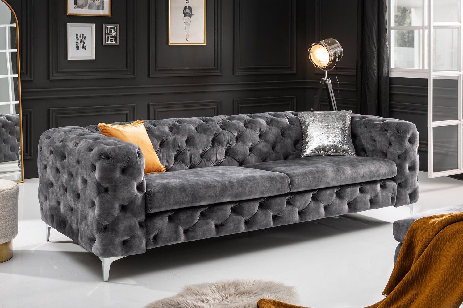 Canapé MODERN BAROCK 235 cm 3 places en velours gris foncé style Chesterfield - 41134