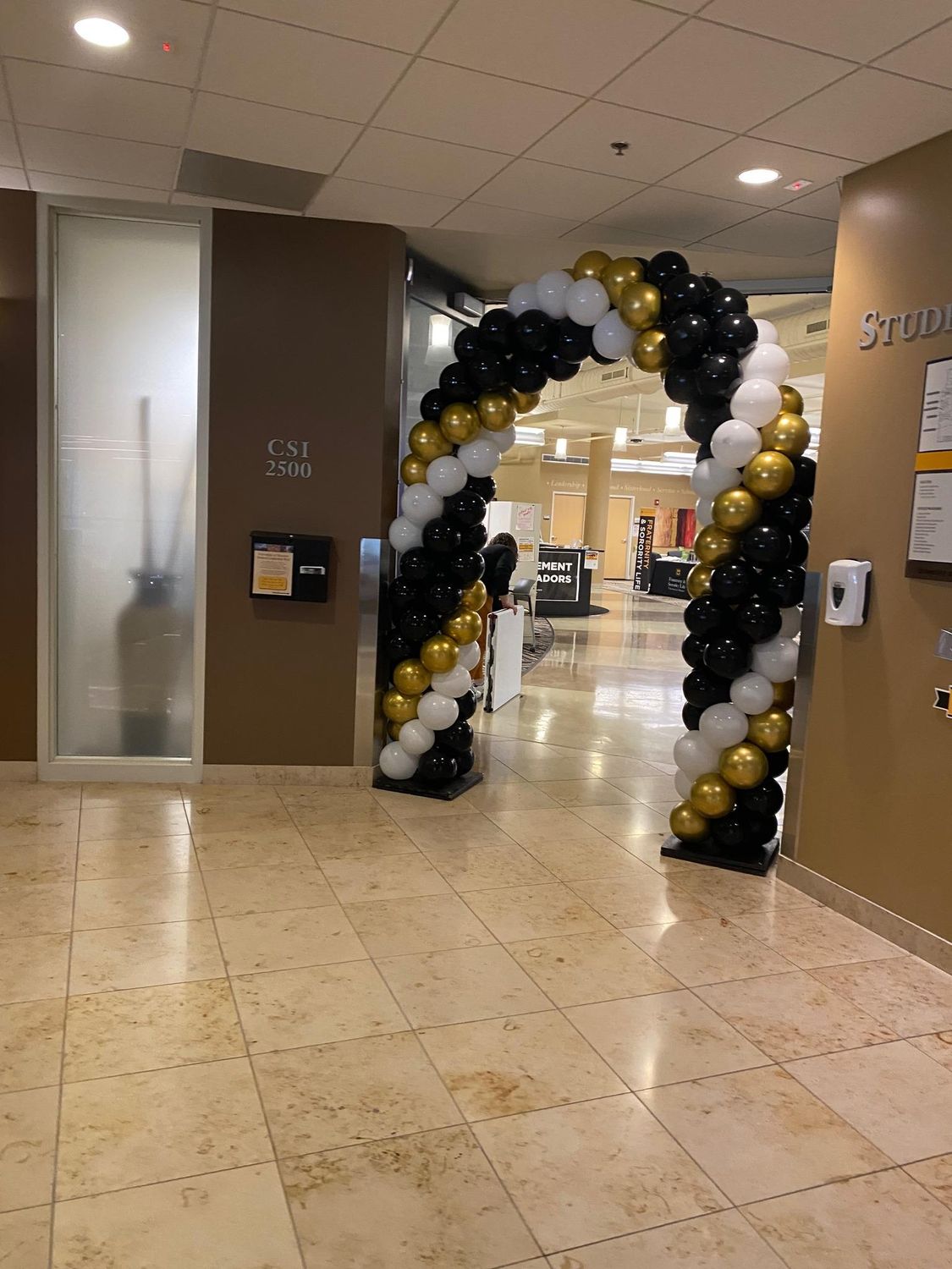 MIZZOU Doorway Balloon Arch