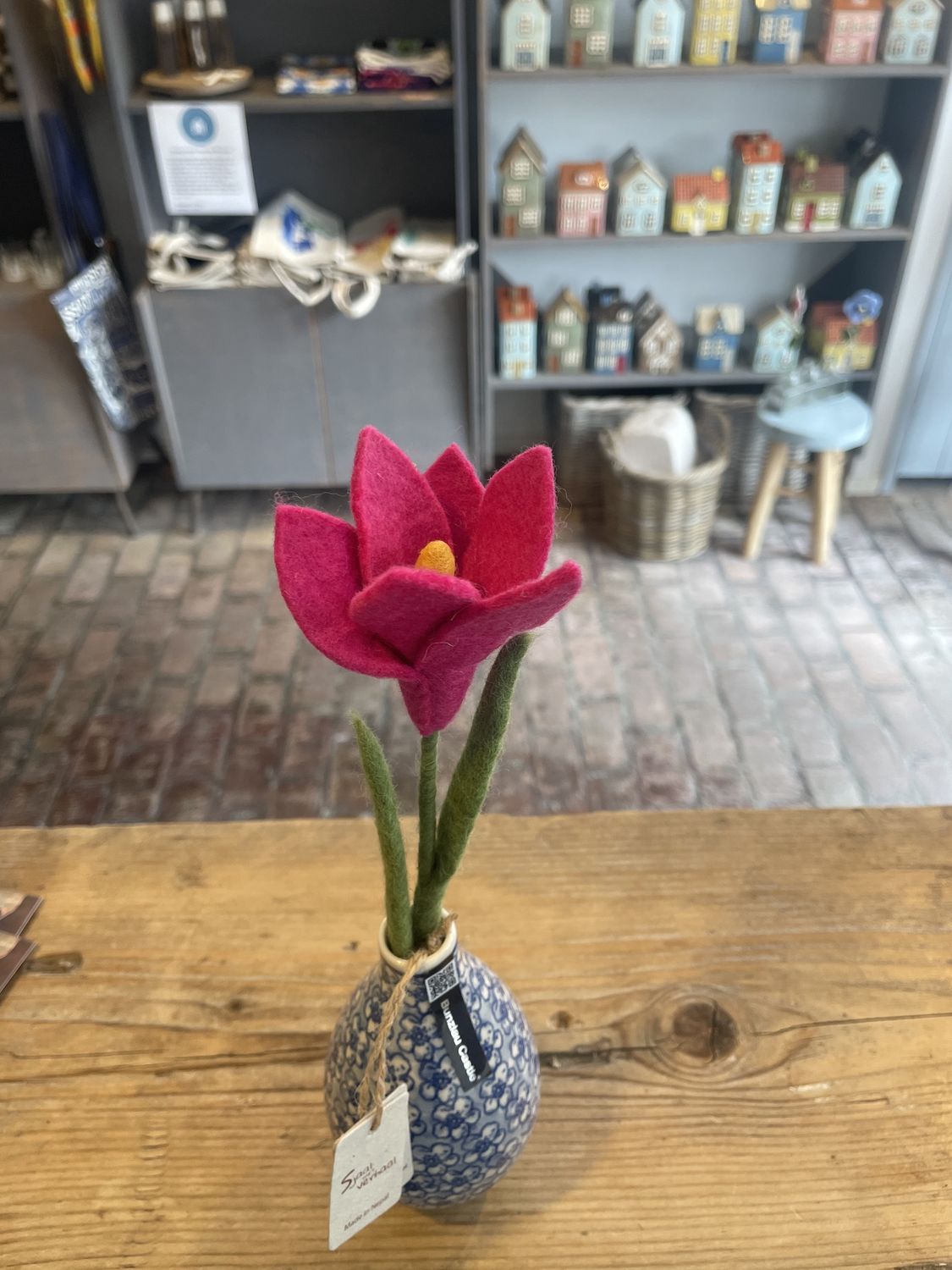 Sjaal Met Verhaal Krokus Fuchsia