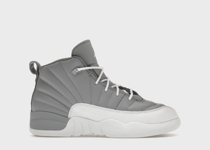 Jordan 12 Retro Stealth • Pre-Owned