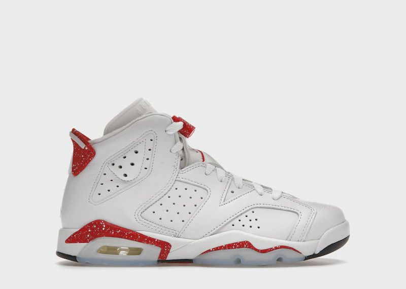 Jordan 6 Retro Red Oreo • New