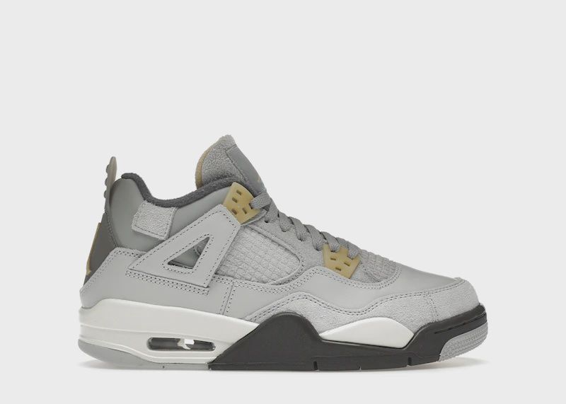 Jordan 4 Retro Se Craft Photon Dust • New