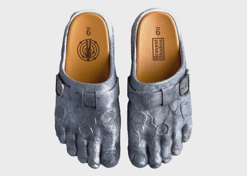 Bravest Studio x Kid Cudi Moon Clogs • Pre-Owned