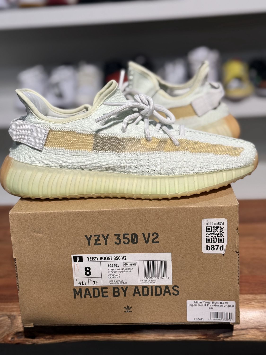 adidas Yeezy Boost 350 V2 Hyperspace • Pre-Owned, Shoe Size: US M 8, Product Condition: Pre-Owned