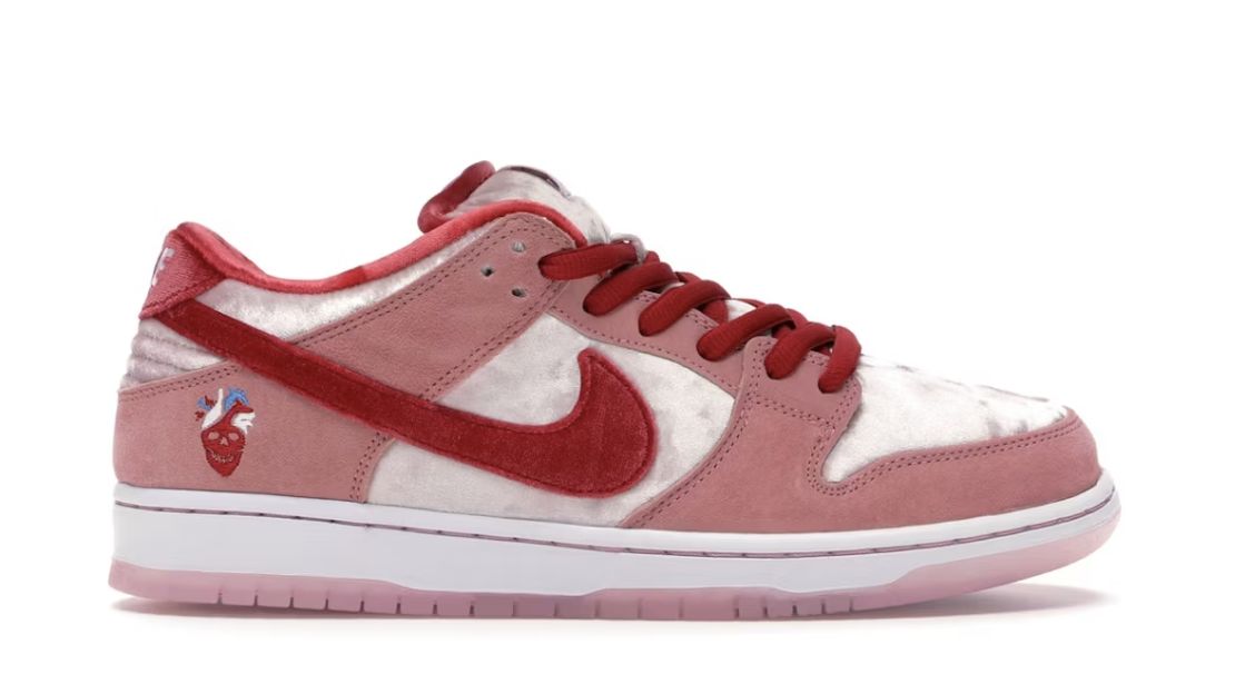 Nike SB Dunk Low StrangeLove Skateboards - PreOwned