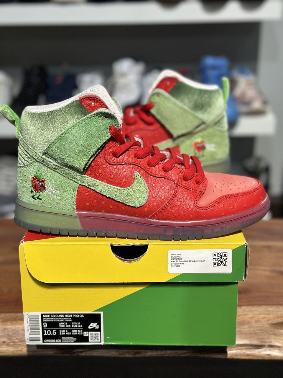Nike SB Dunk High Strawberry Cough - PreOwned, Shoe Size: US M 9, Product Condition: Pre-Owned