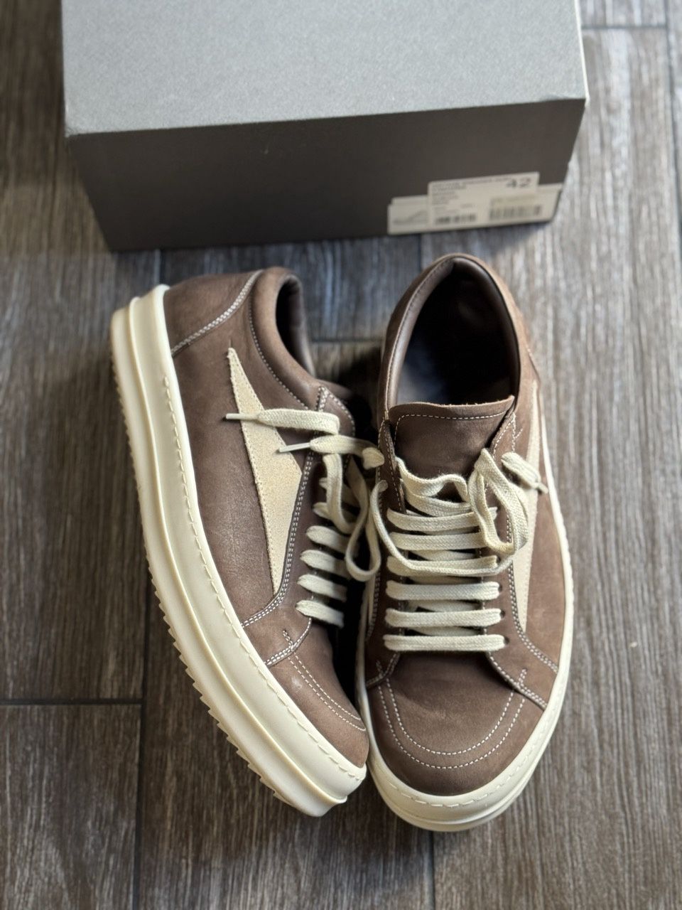 Rick Owens Porterville Vintage Low Brown Milk Nubuck - Pre Owned, Shoe Size: US M 9, Product Condition: Pre-Owned