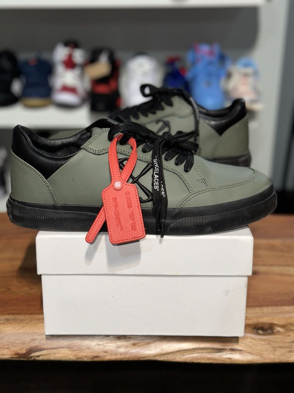 OFF-WHITE Vulc Low Dark Green Leather - Pre - Owned, Shoe Size: US M 11, Product Condition: Pre-Owned