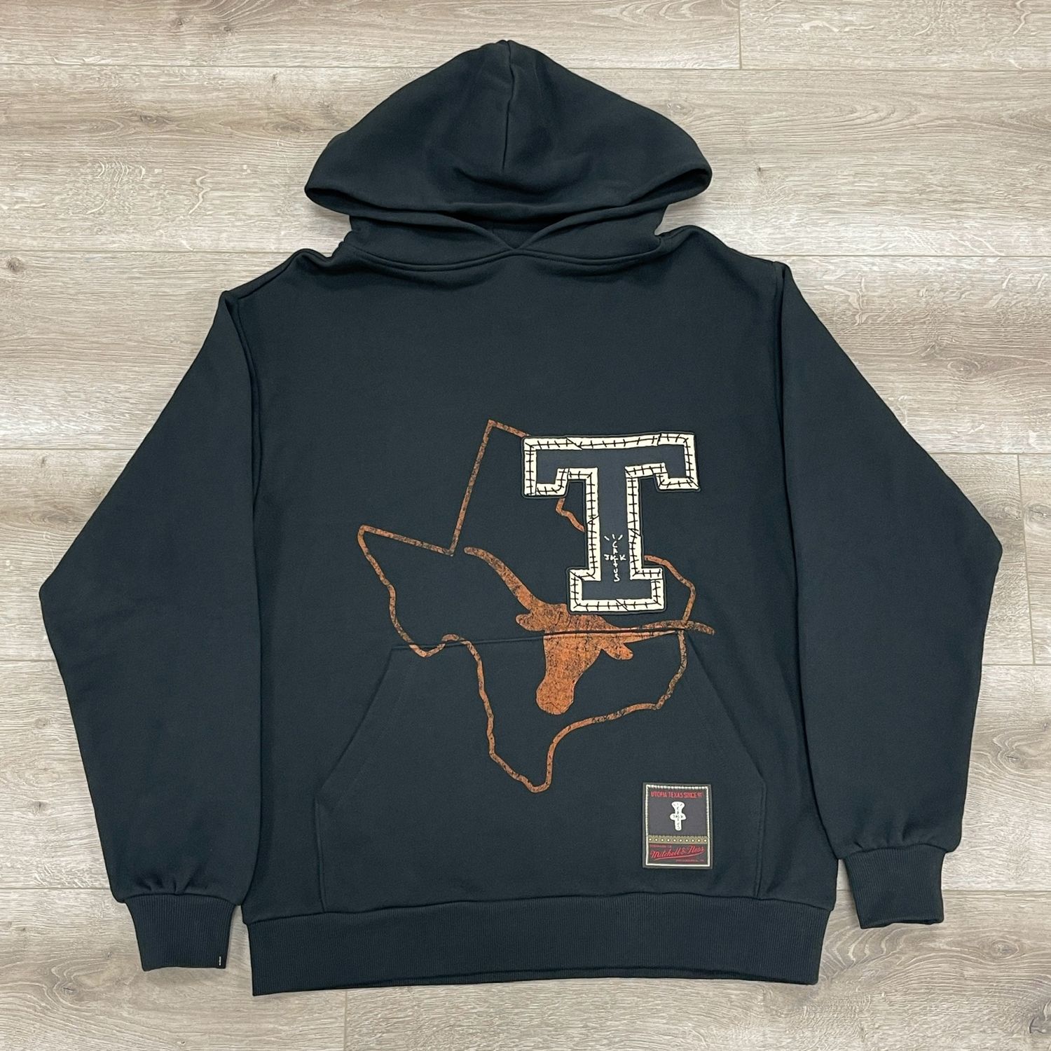 Travis Scott x Mitchell &amp; Ness Texas Longhorns Overlap Pullover Hoodie Black