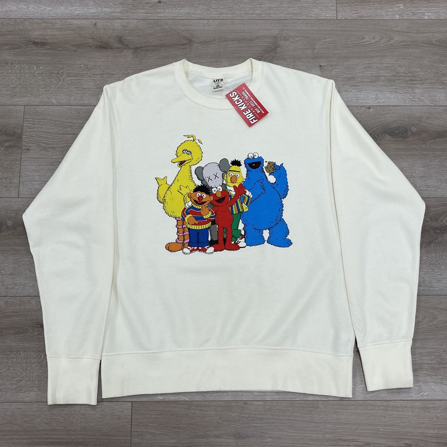 FW18 Kaws x Sesame Street x Uniqlo Sweater Natural