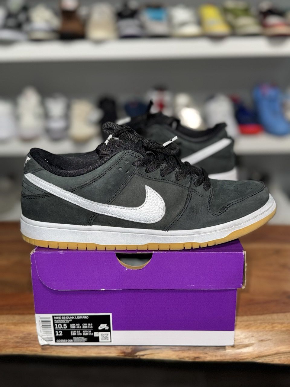 Nike SB Dunk Low Pro Black Gum • Pre-Owned, Shoe Size: US M 10.5, Product Condition: Pre-Owned