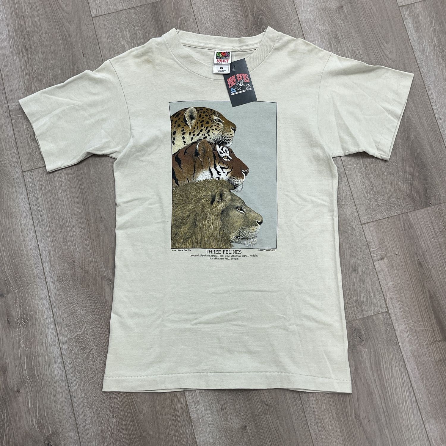 Vintage 1991 Three Felines Tee Size Small Pre-Owned