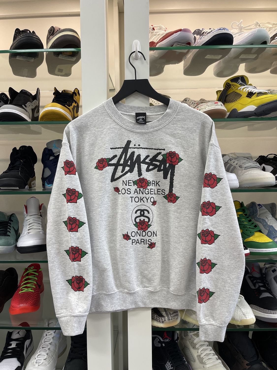 Stussy World Tour Roses Crewneck Sweater Size Medium Pre-Owned