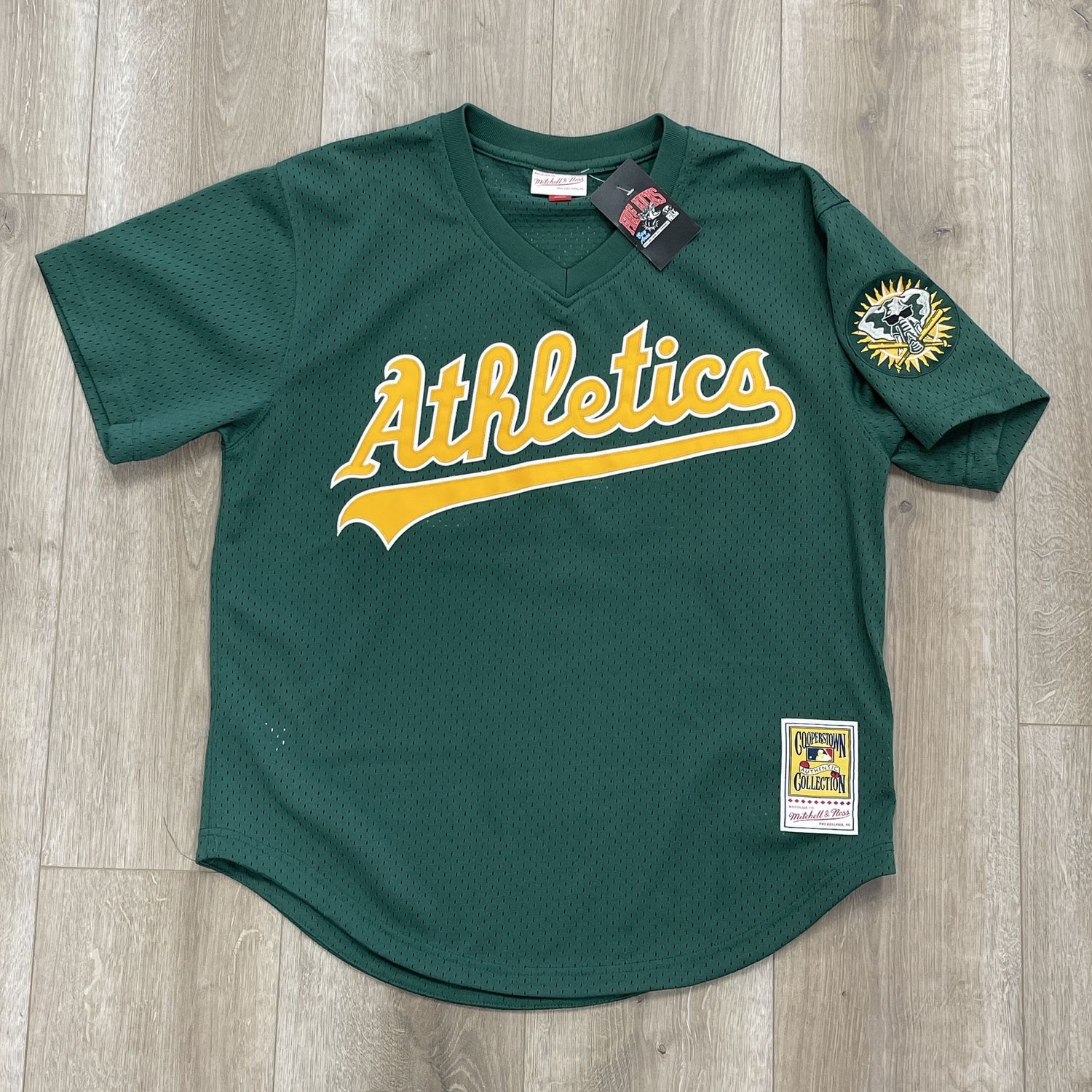 Oakland Athletics Rickey Henderson Mitchell &amp; Ness  1998 Cooperstown Jersey size Large